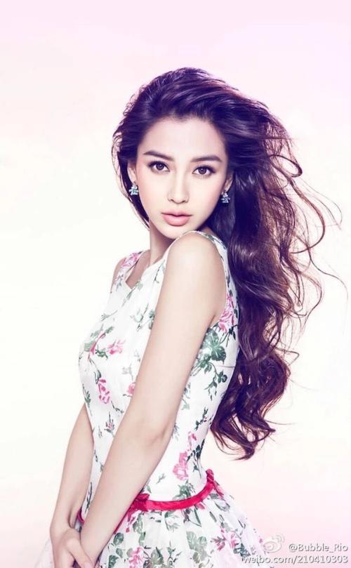 杨颖为什么叫angelababy