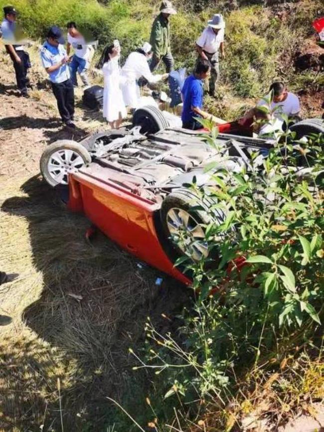 出车祸时当场不死能抢救过来吗