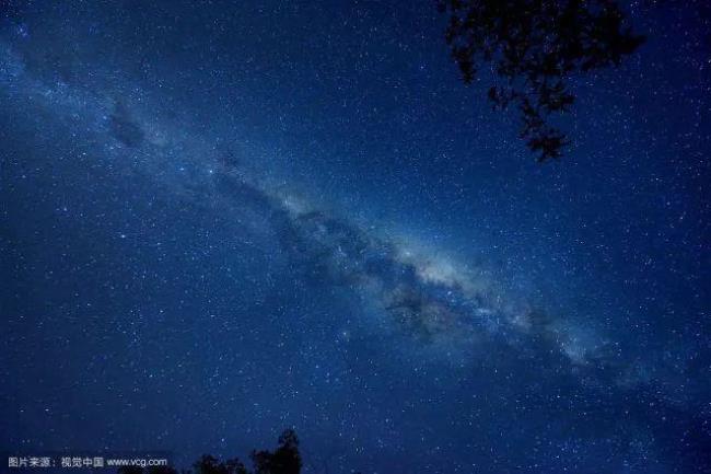 五月星空的意思