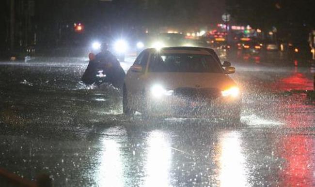 降雨量大于150毫米是特大暴雨吗