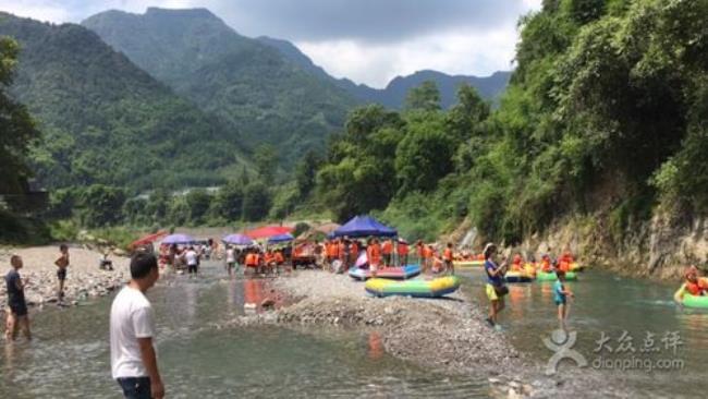 罗浮山漂流需要穿泳衣吗