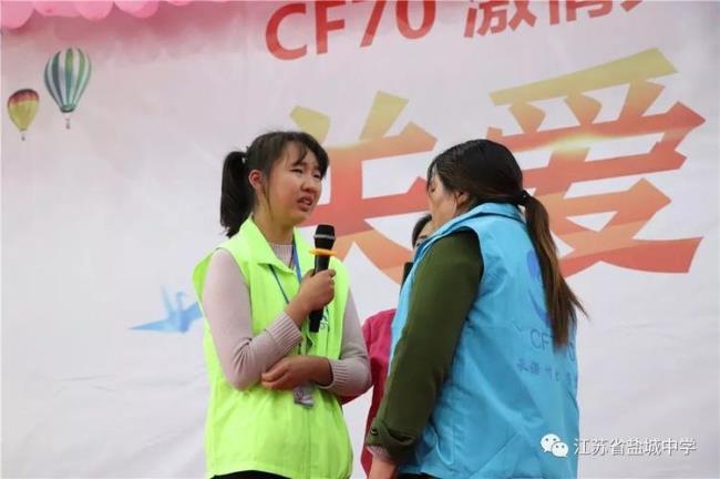 父母陪女儿入场感人的音乐