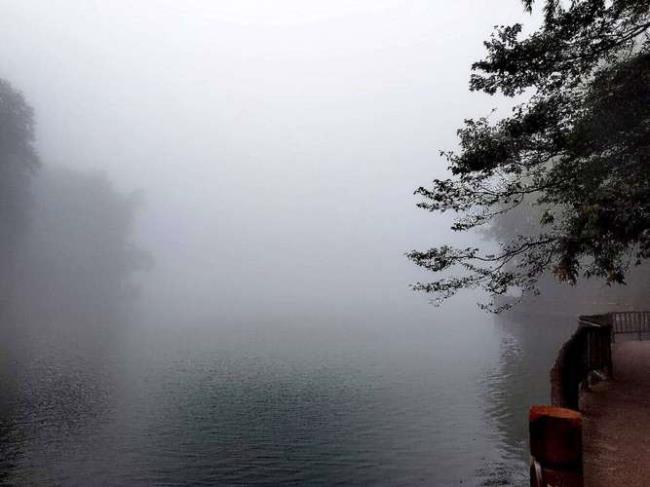 烟雨迷离意思