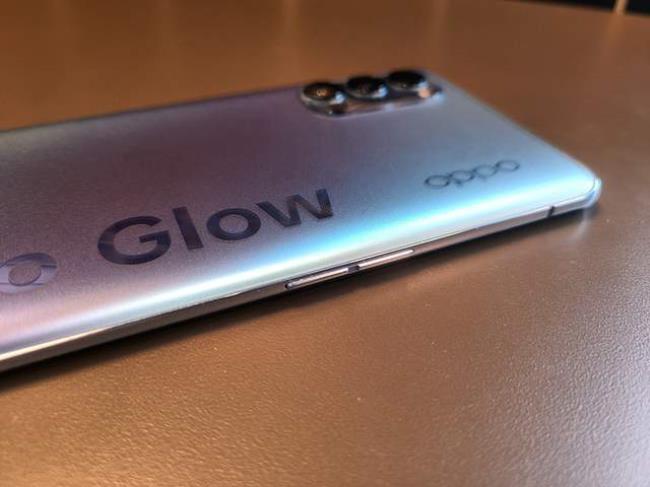 opporeno4pro和glow哪个好