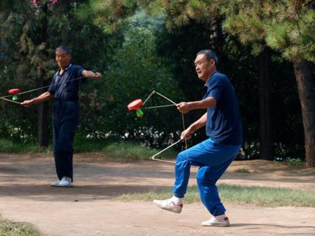 空竹抖绳怎么装