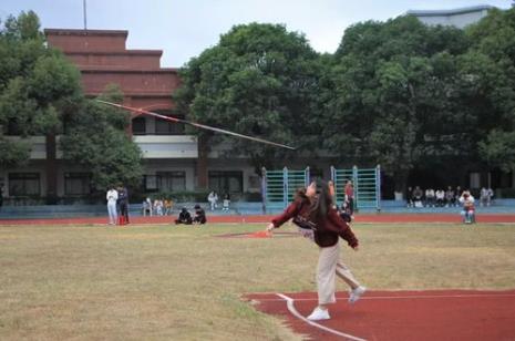 仰恩大学操场多少米