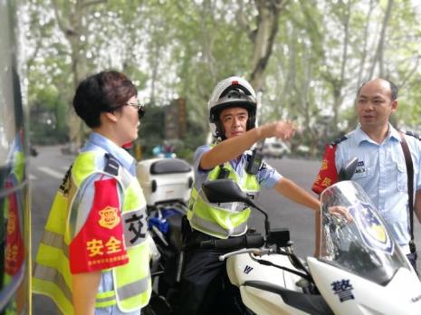 杭州交警队上班时间