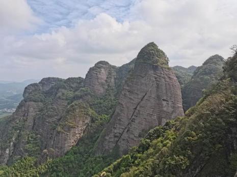 南武当山和三百山哪个好玩