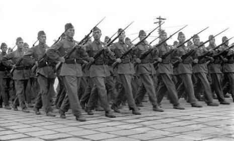 1935年什么兵首次受阅