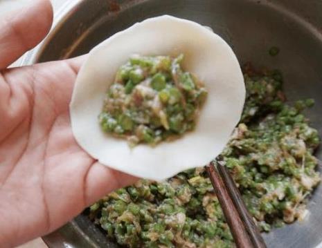 长豆角饺子馅用焯水吗