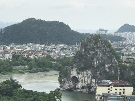 象鼻山几号入口好