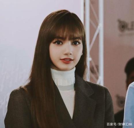 lisa是男的是女