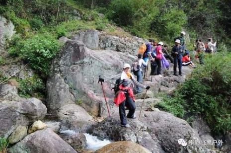 梅城乌龙山能开车上去吗