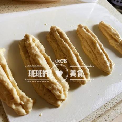 像油条一样但甜的叫什么面包