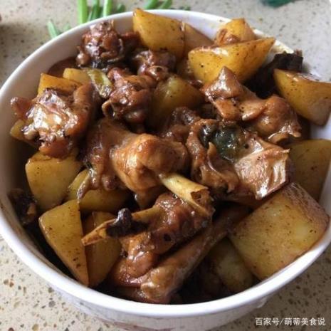 土豆可以炖鸡吗