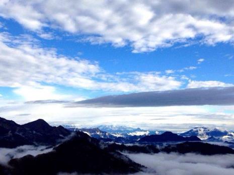 康定和西岭雪山哪个海拔高