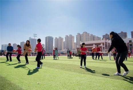 晚上陪小学孩子互动小游戏