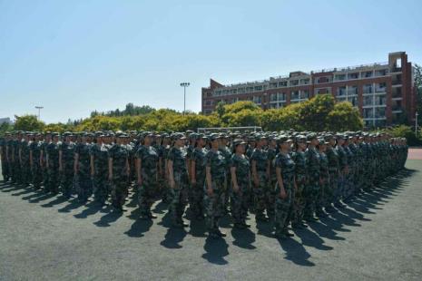 信阳师范学院军训是否取消