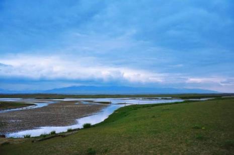 青海湖属于河流还是湖泊