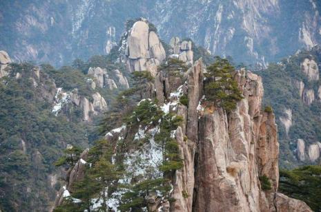 黄山山脚到山顶的距离