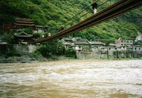 大渡河泸定桥还在吗