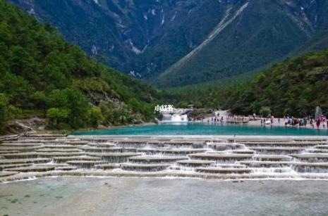 玉龙雪山的水流往哪里