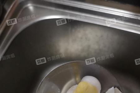 鸡蛋微波炉几分钟熟