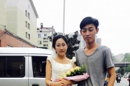 女生穿婚纱男生穿什么