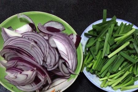 洋葱韭菜红萝卜怎么做饼