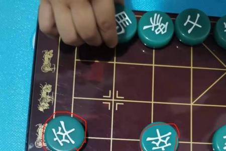 象棋的兵过河能后退吗