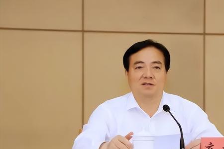 县长调任市政府秘书长算提拔吗