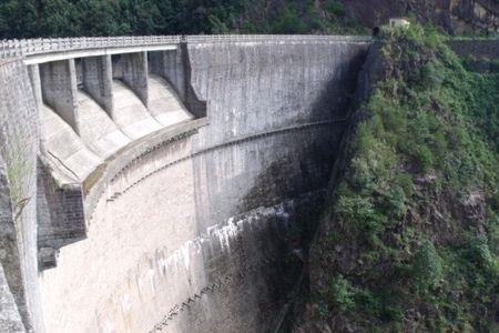 水库大坝为何有排水孔