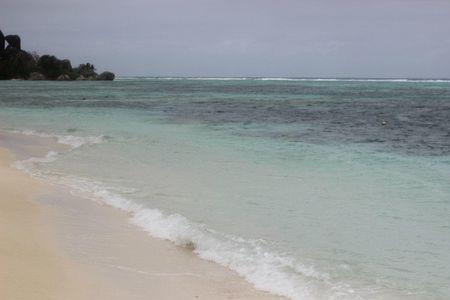 海边下的雨是和海水一样咸吗