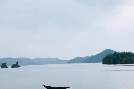 一叶飘然烟雨中是什么意思