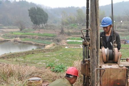 高铁钻探点是确定线路吗