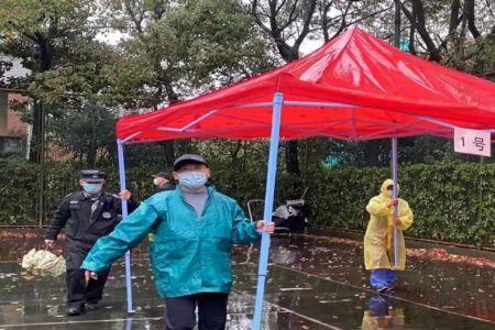 风中雨中核酸中下联对什么