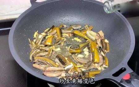 如何炒鳝鱼不粘锅