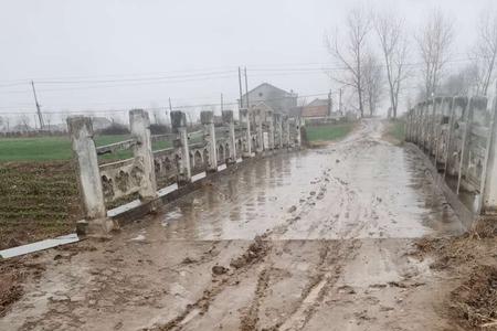 泥泞的道路就是什么道路