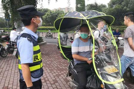 交警查电动车行车执照吗