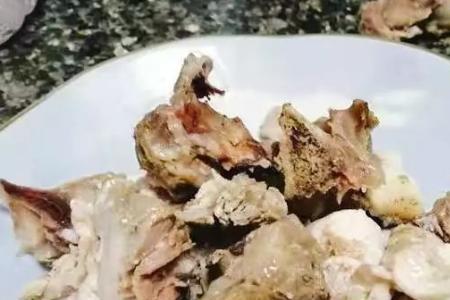 为什么猪肉炒的时候有泡沫