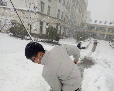 自扫门前雪莫管他人瓦上霜原句