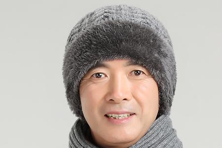 50岁中年男士戴什么帽子好看