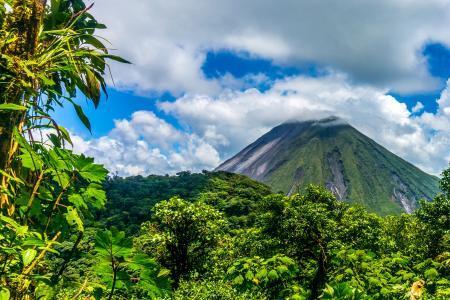 萨尔瓦多火山频发的原因