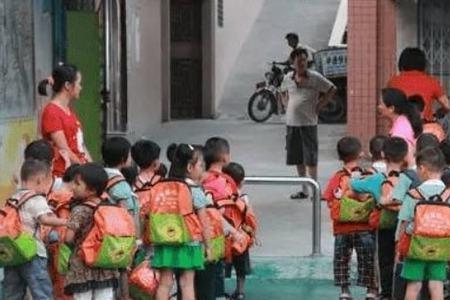 幼儿园为什么放学这么早