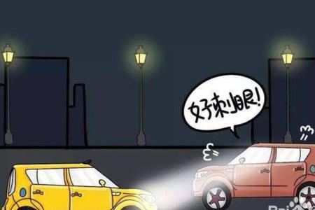 夜间通过直行路口什么灯