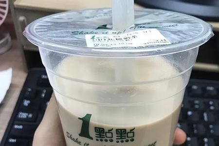 一点点焦糖奶茶什么茶底好喝