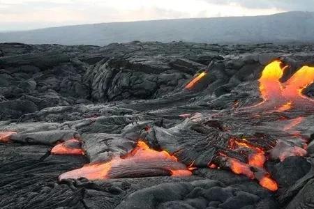 火山喷发多少火山灰