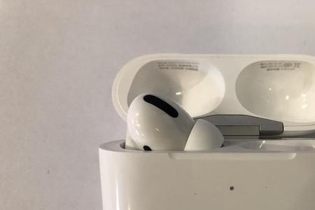 airpods2充电盒正确充电方法