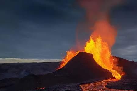 火山在什么季节喷发