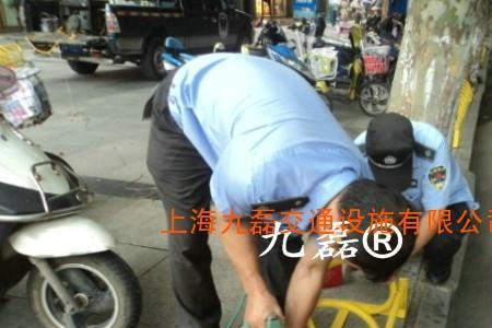 新型电动车怎么锁车